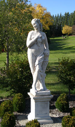 statue2